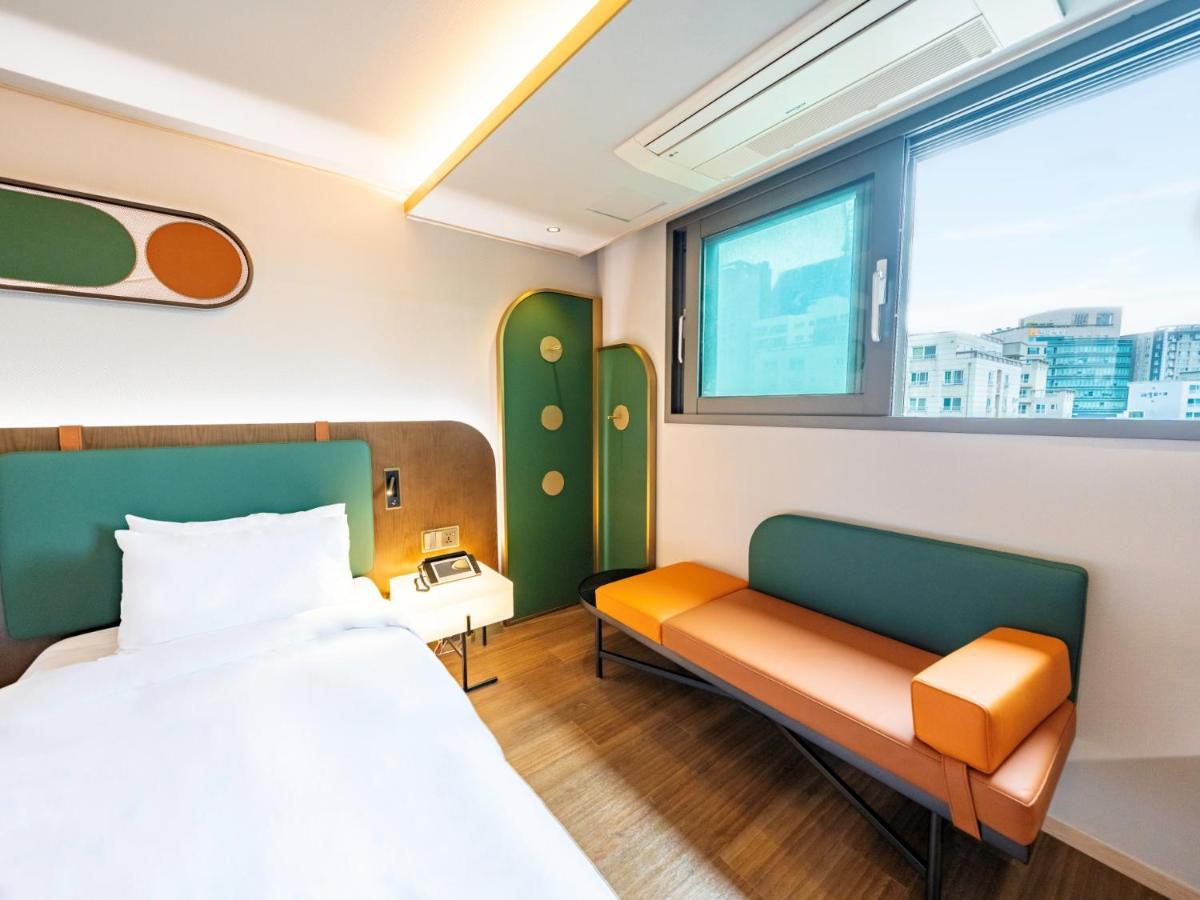 L&L Central Hotel Jeju Eksteriør billede