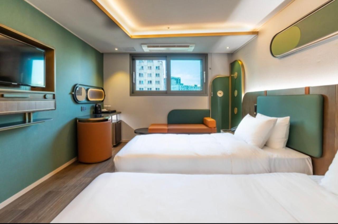 L&L Central Hotel Jeju Eksteriør billede